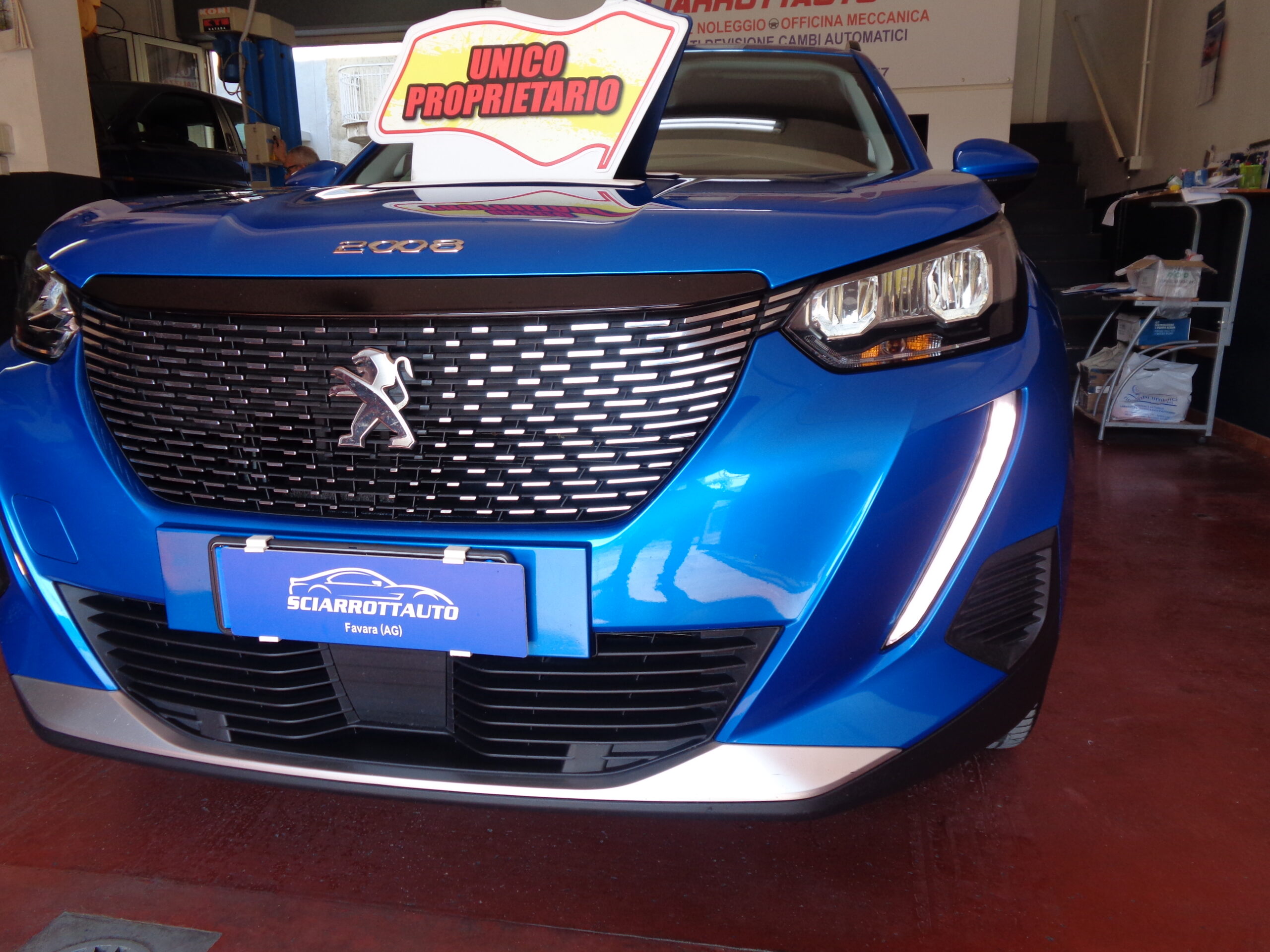 PEUGEOT 2008 BLUEHDi 130 S&S EAT8 ALLURE