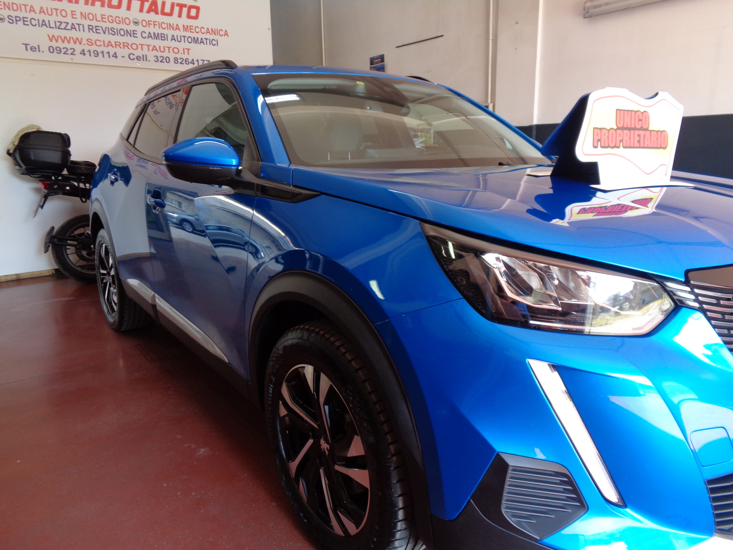 PEUGEOT 2008 BLUEHDi 130 S&S EAT8 ALLURE