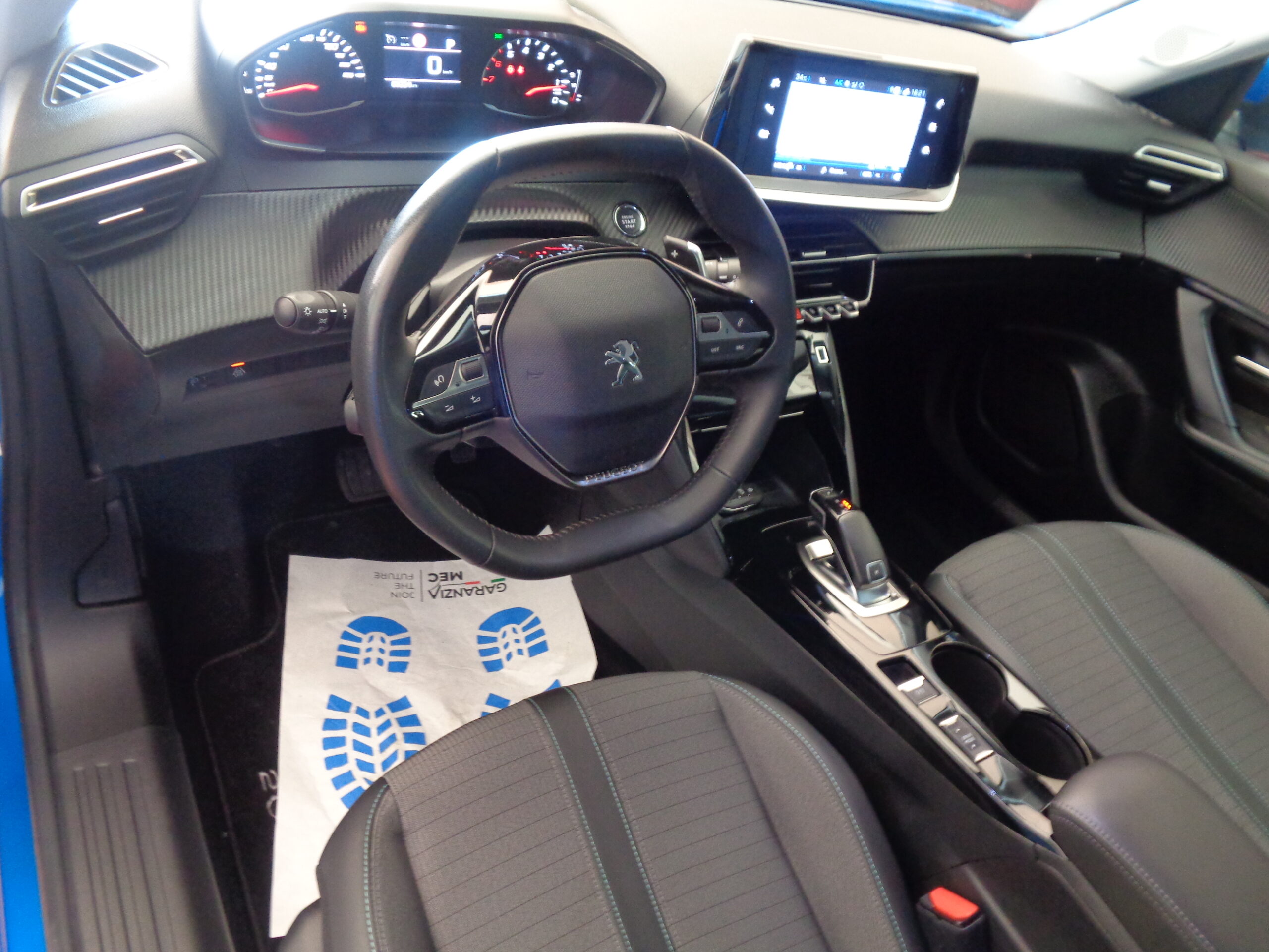 PEUGEOT 2008 BLUEHDi 130 S&S EAT8 ALLURE