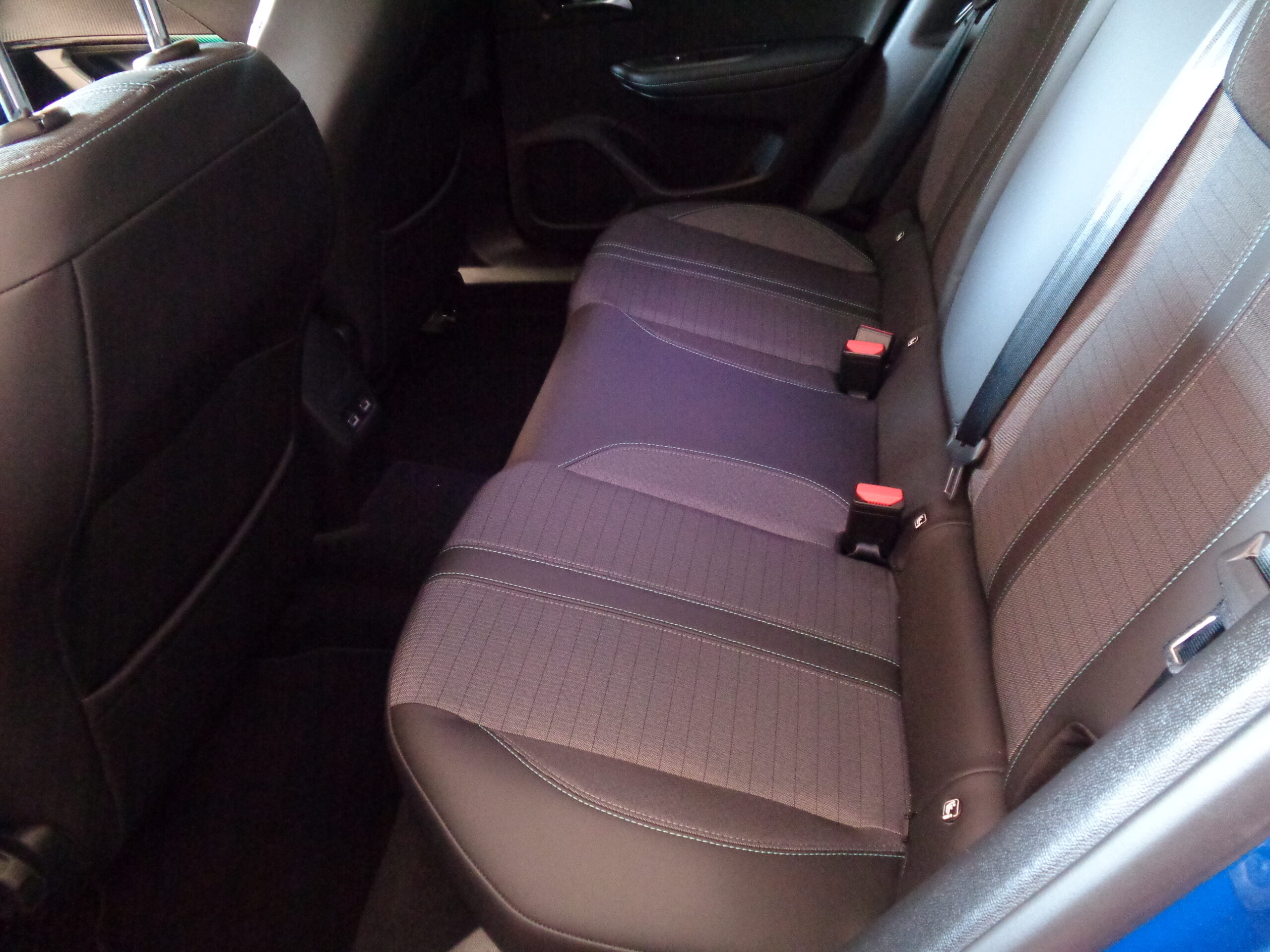 PEUGEOT 2008 BLUEHDi 130 S&S EAT8 ALLURE