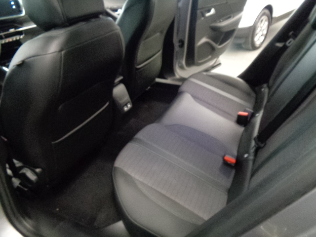 Peugeot 2008 BlueHDi 110 S&S Allure
