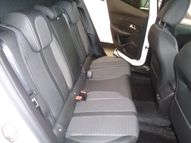 Peugeot 2008 BlueHDi 130 S&S EAT8 Allure