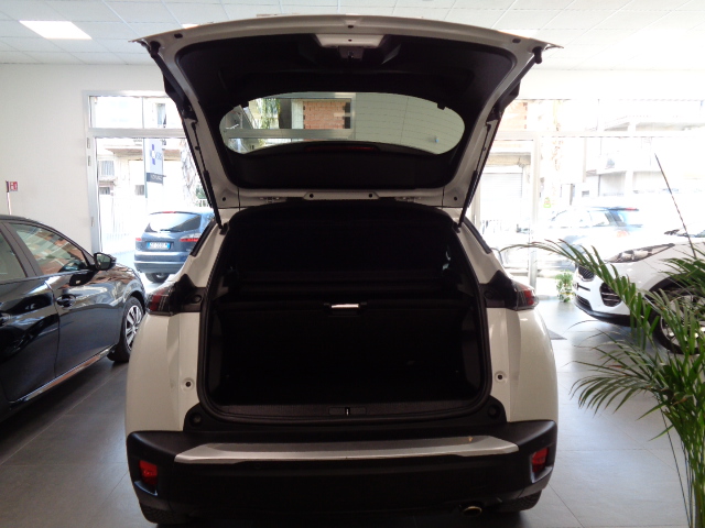 Peugeot 2008 BlueHDi 110 S&S Allure Pack
