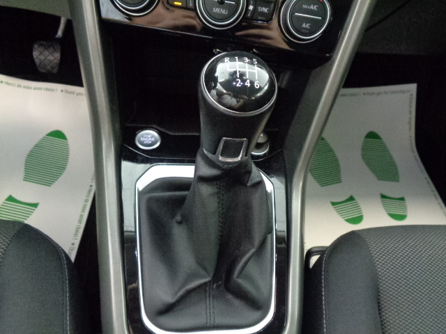 VOLKSWAGEN T-ROC 1.6 TDI