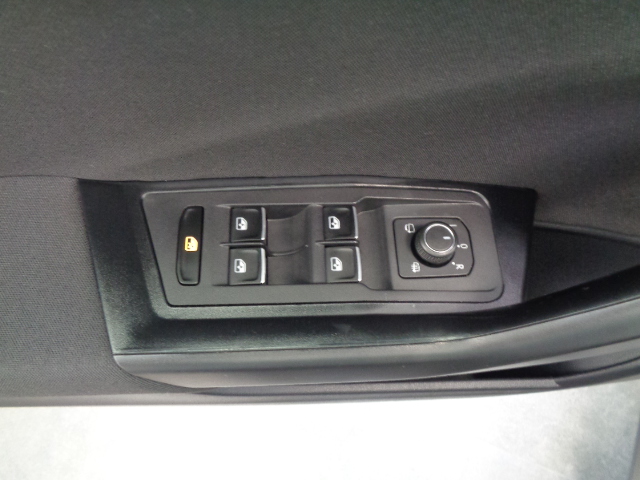 VOLKSWAGEN T-ROC 1.6 TDI