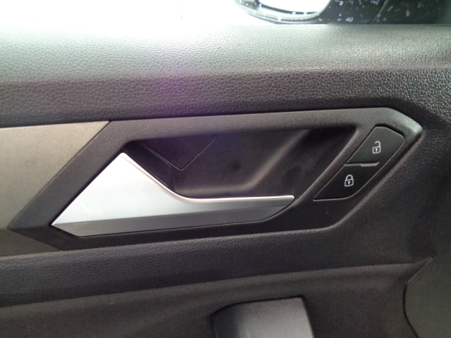 VOLKSWAGEN T-ROC 1.6 TDI