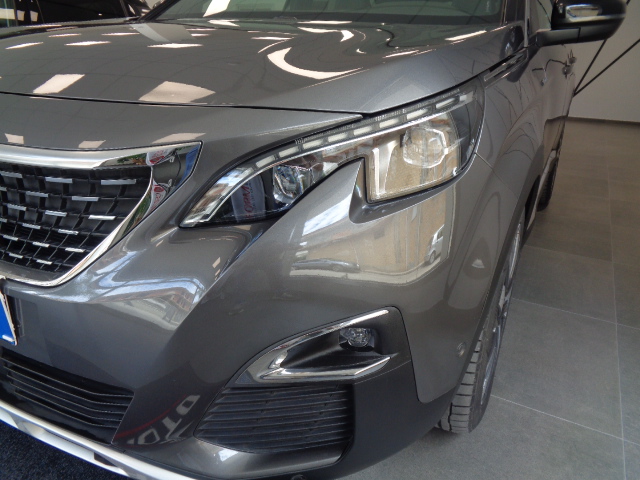 PEUGEOT 3008 GTI LINE