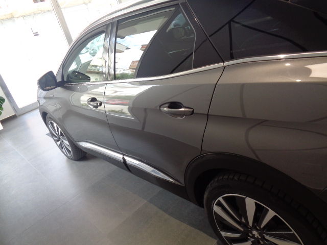 PEUGEOT 3008 GTI LINE
