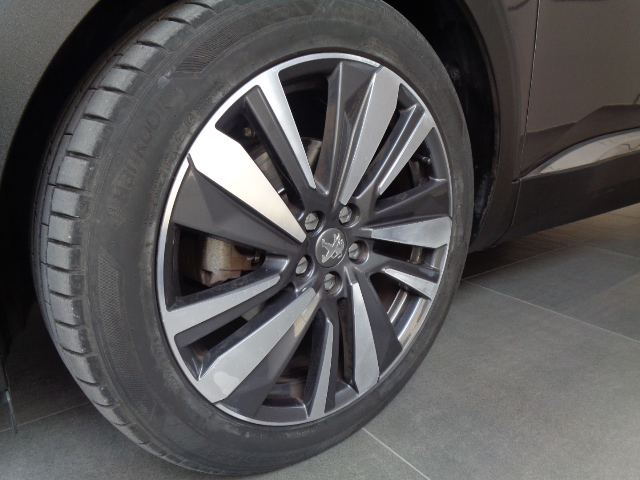 PEUGEOT 3008 GTI LINE
