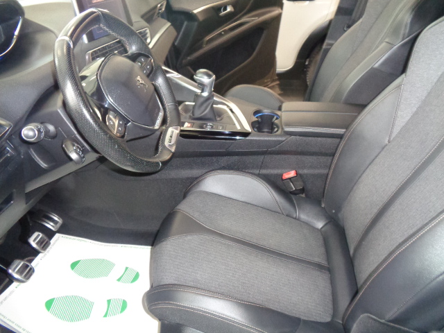 PEUGEOT 3008 GTI LINE