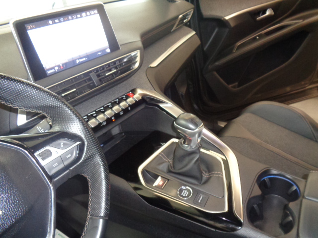 PEUGEOT 3008 GTI LINE
