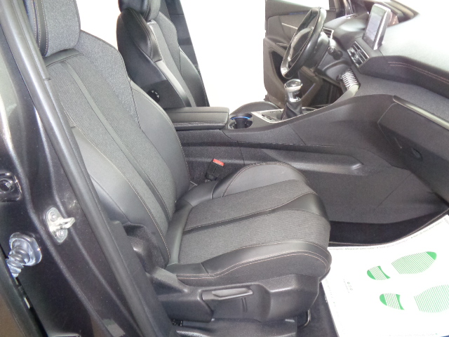 PEUGEOT 3008 GTI LINE