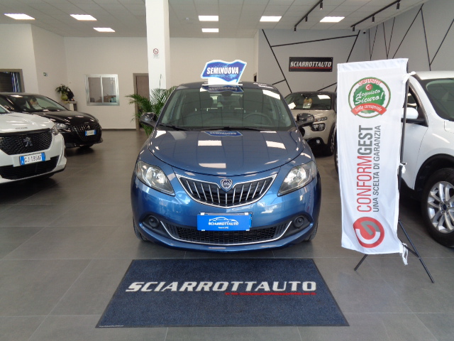 Lancia Ypsilon 1.0 FireFly 5 porte S&S Hybrid Gold