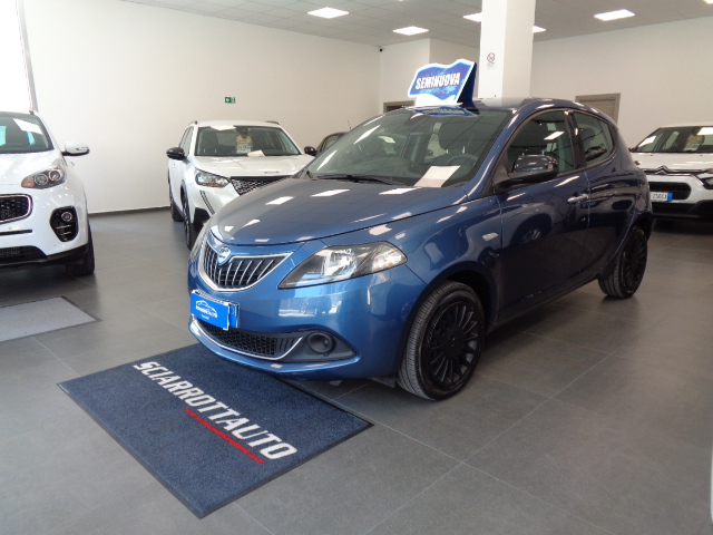 Lancia Ypsilon 1.0 FireFly 5 porte S&S Hybrid Gold