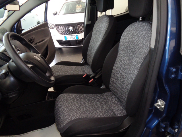 Lancia Ypsilon 1.0 FireFly 5 porte S&S Hybrid Gold