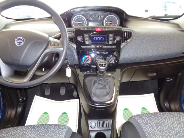 Lancia Ypsilon 1.0 FireFly 5 porte S&S Hybrid Gold